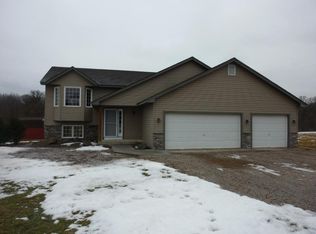 19693 346th St, Taylors Falls, MN 55084