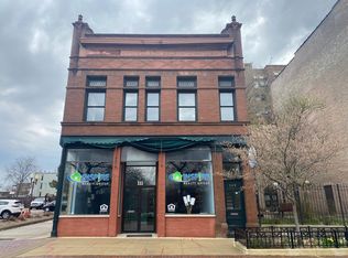 109 Douglas Ave, Elgin, IL 60120