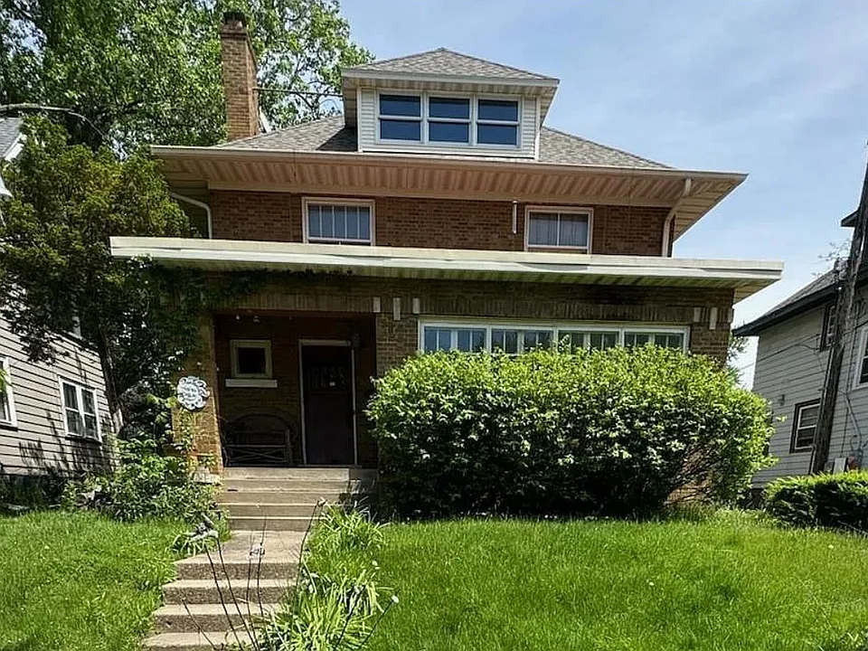 1110 N Maplewood Ave