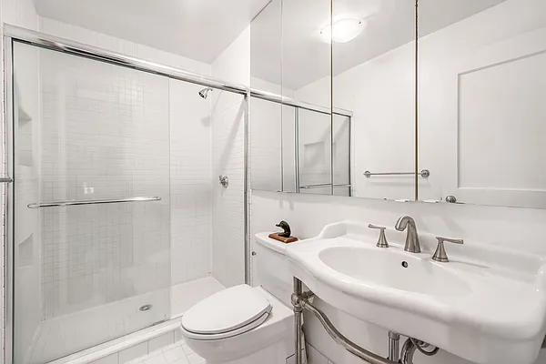 Sold by Compass | media 6