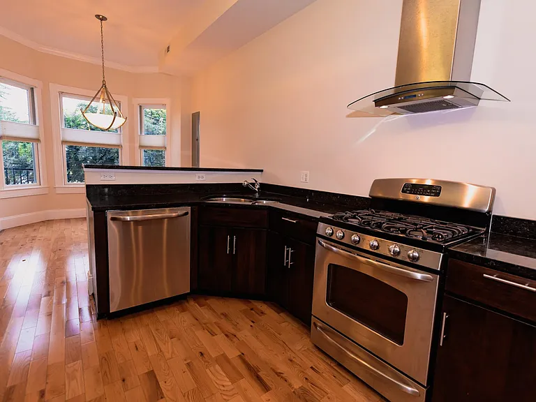 Chef's kitchen