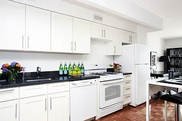 Rented by Red Apple Group