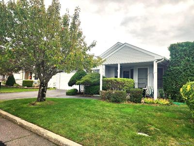 1 Willow Court, Manorville, NY, 11949