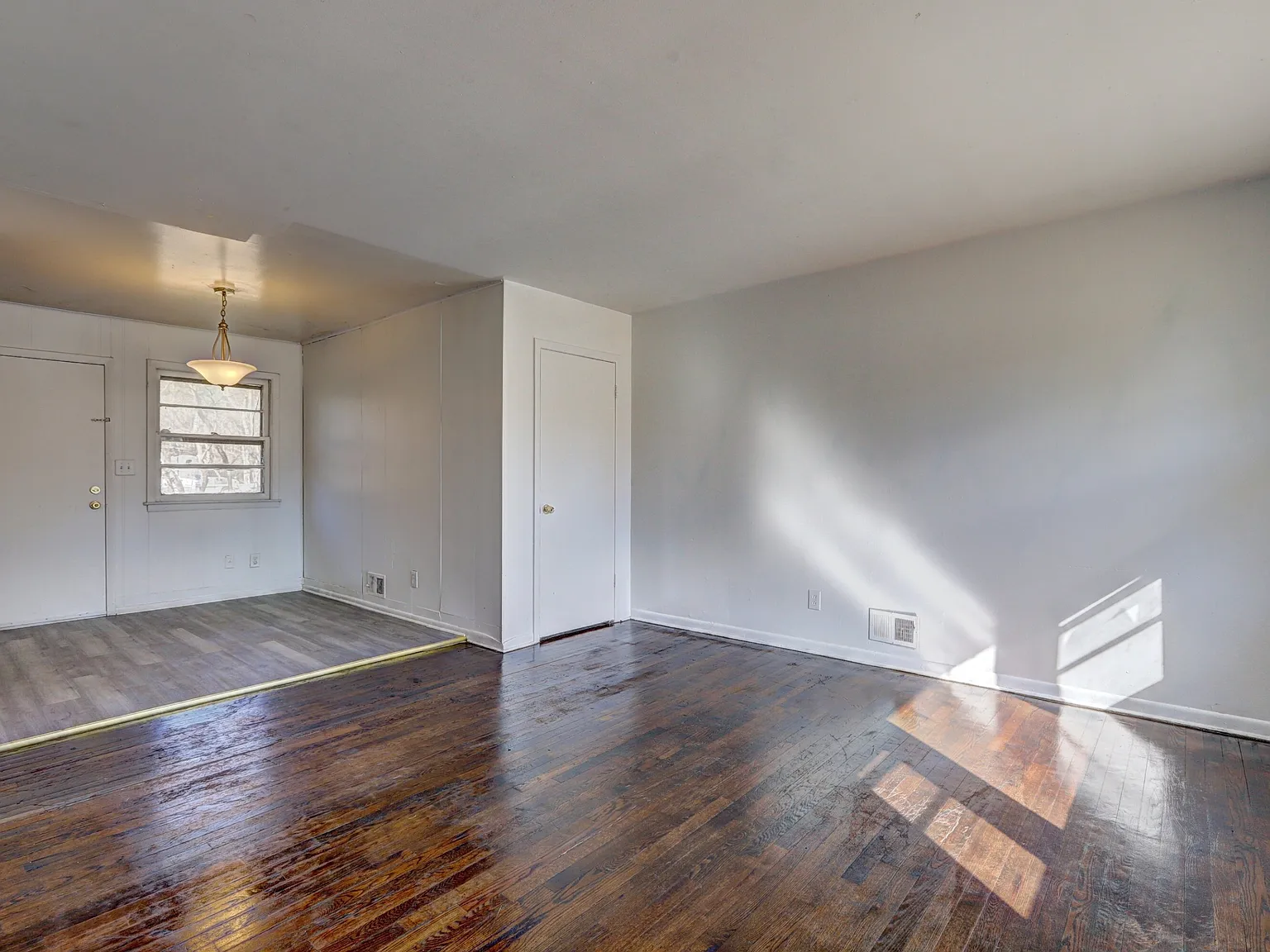 3 bed, 1.0 bath, 1000 sqft, $1,250 — Photo 3