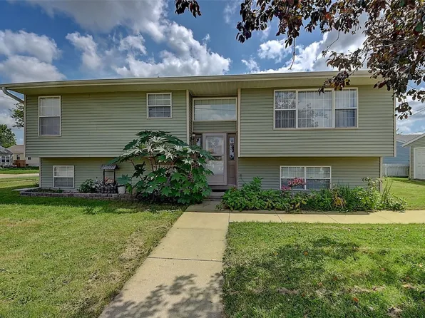 829 20th Ave SW, Cedar Rapids, IA 52404