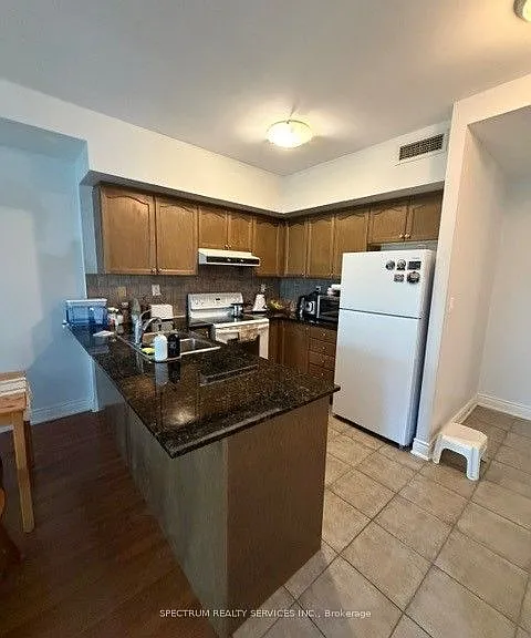 9901 Keele St #308 — Photo 7