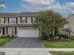 81 Carousel Cir, Hershey, PA 17033