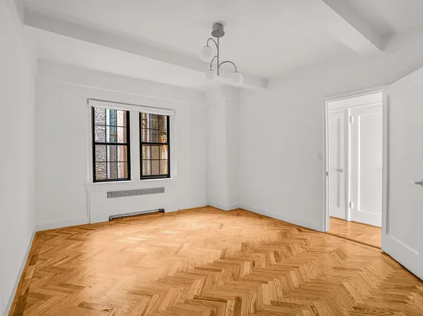 245 East 11th Street image 7 of 15