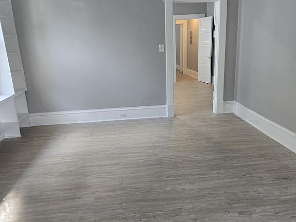 3rd image of 2904 Beacon Ave #A