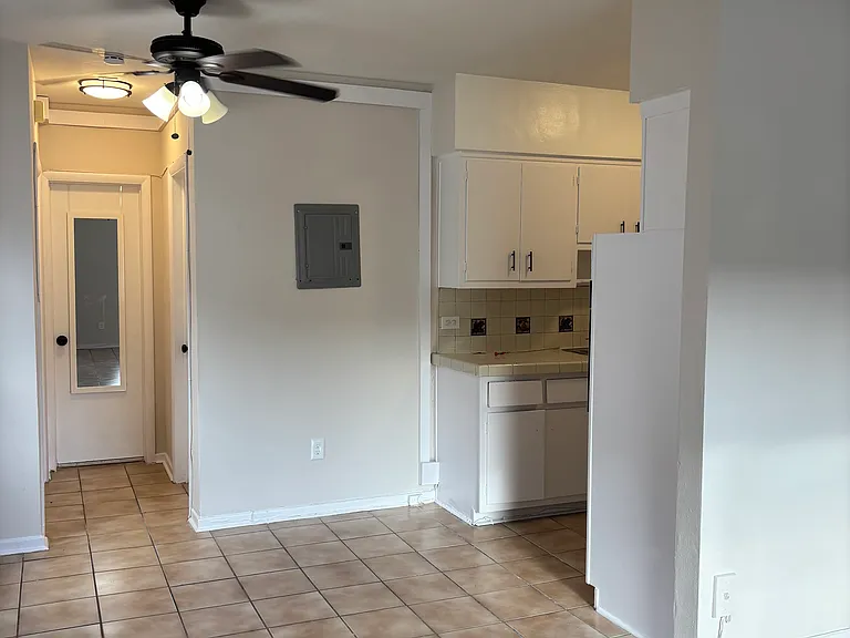1258 Alhambra Cir #2 — Photo 14