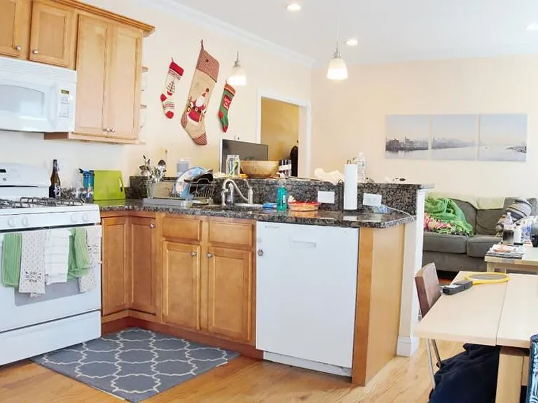 3 Benson St #D2 — Photo 9