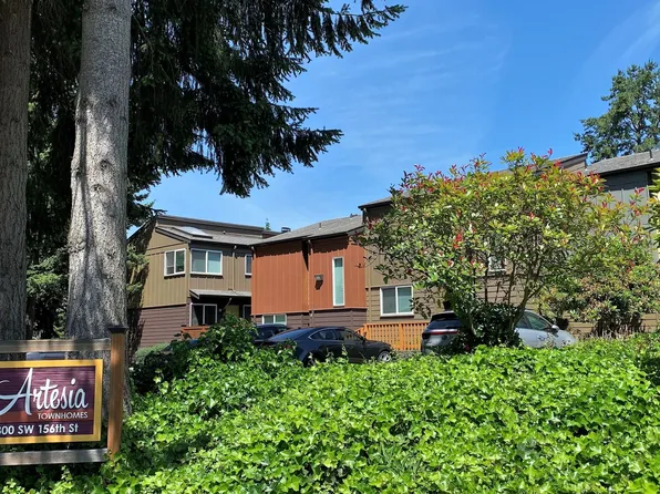 800 SW 156th St, Seattle, WA 98166