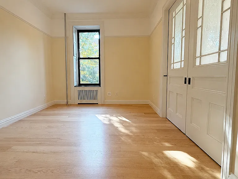 393 Lewis Ave #3 — Photo 4