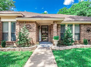 806 Olympia Dr, Duncanville, TX 75137