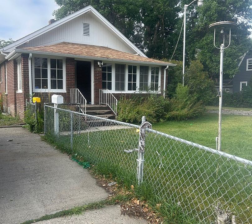 2nd image of 1036 Lewis Ave