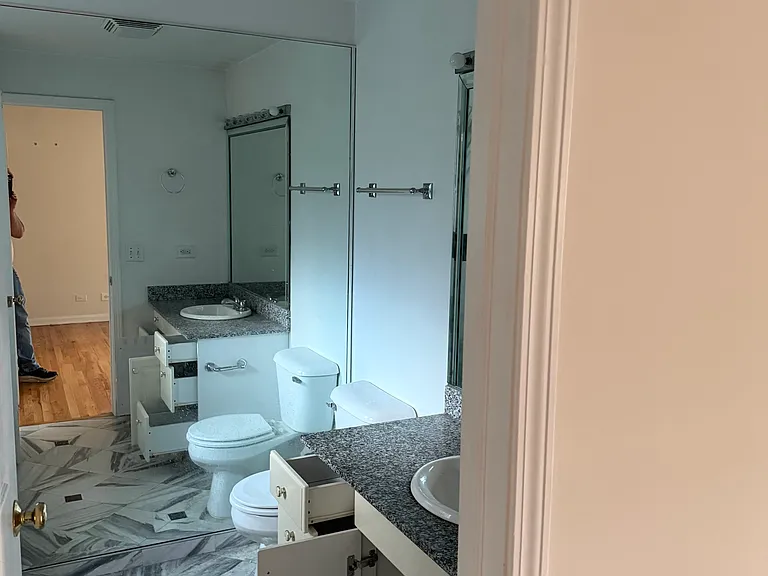 1525 W Augusta Blvd #2 — Photo 9