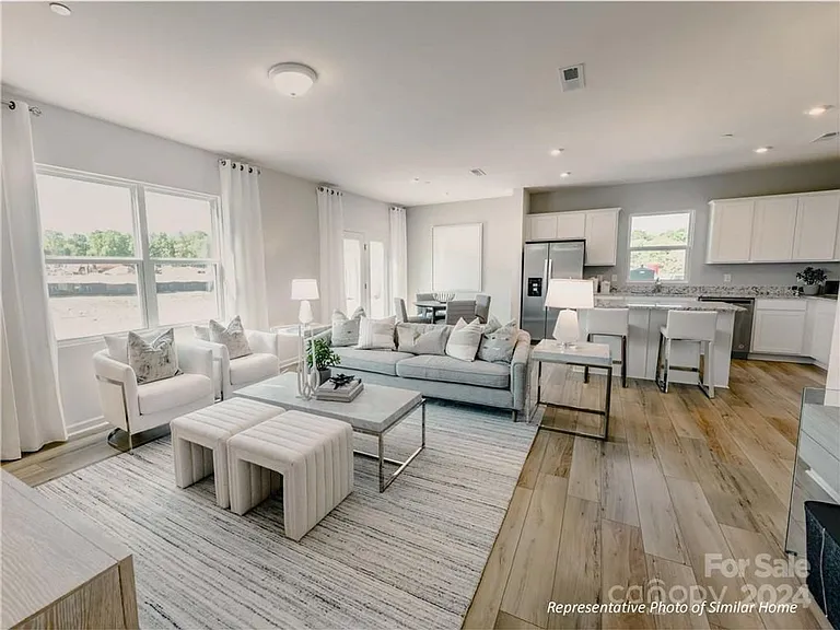 2773 Luca Ter SW — Photo 8