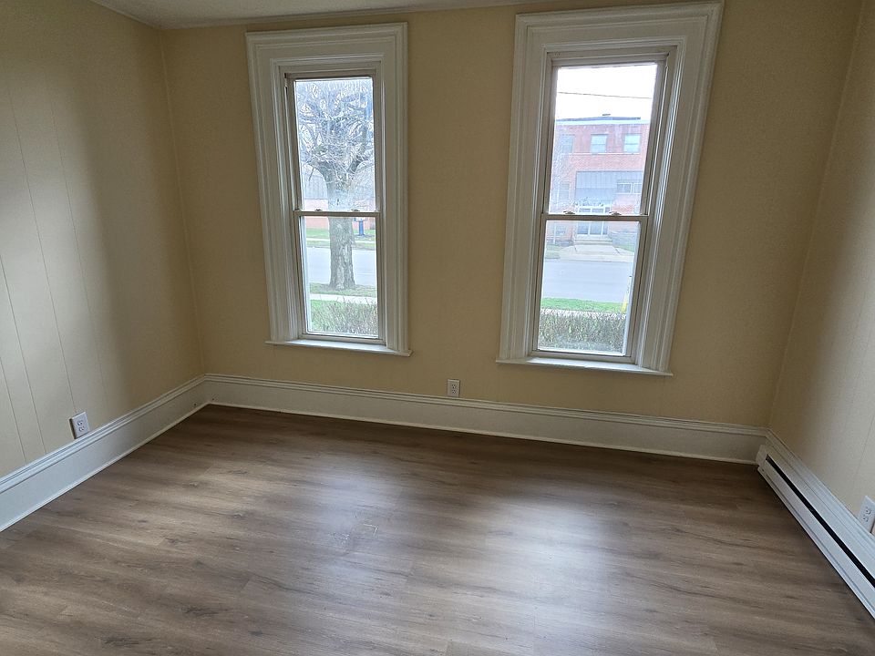 1st image of 318 W Church St #2