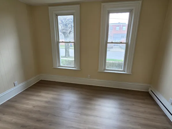 318 W Church St #2, Marion, OH 43302