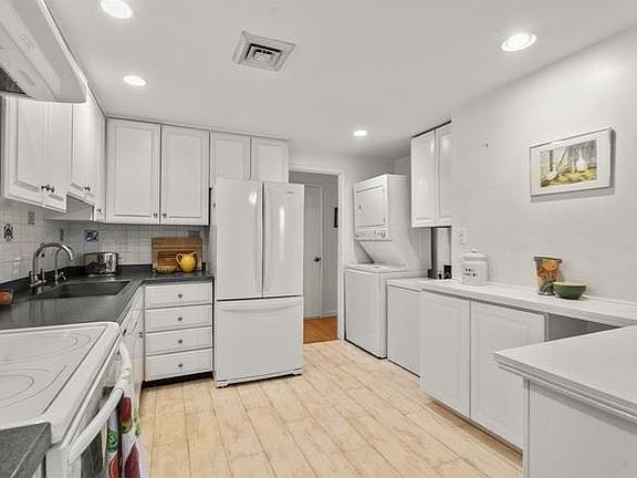 4th image of 65 Grove St #33A