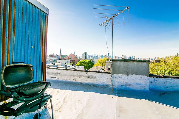 Rented by Nooklyn NYC LLC | media 42