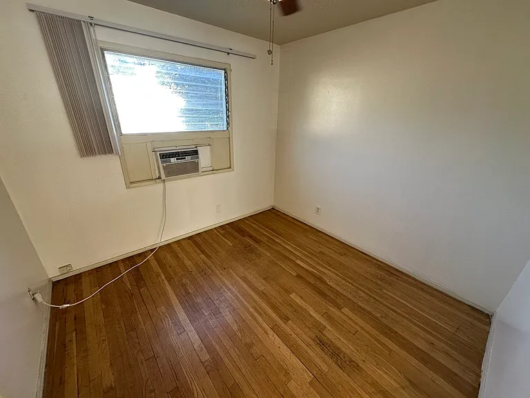 Silverlake Garden Apartments — Photo 53