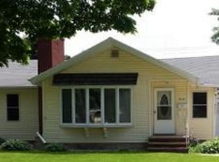 2112 N Owaissa St, Appleton, WI 54911