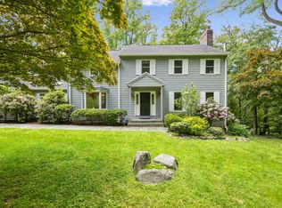 418 Hunting Ridge Rd, Stamford, CT 06903