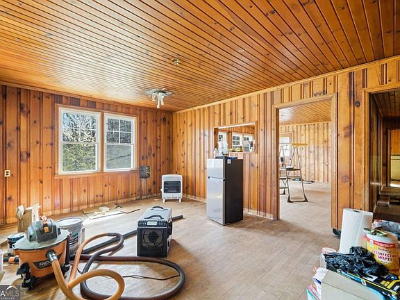5th image of 229 Seth Hyatt Rd