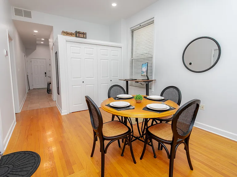 2232 W Homer St #2 — Photo 13