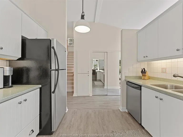 12746 Riverside Dr E — Photo 9