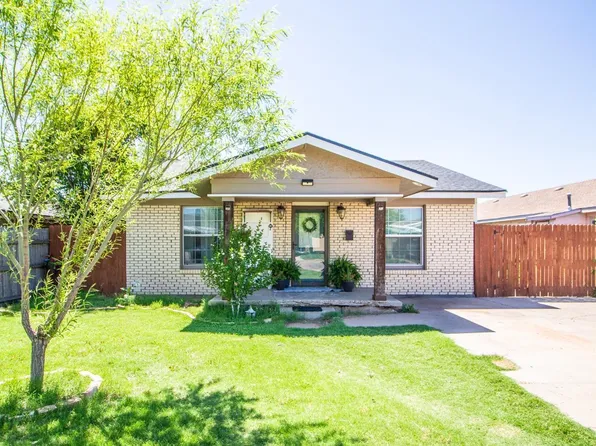 1313 Oakland St, Plainview, TX 79072