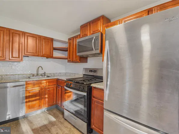913 Maple Ave, Glenolden, PA 19036
