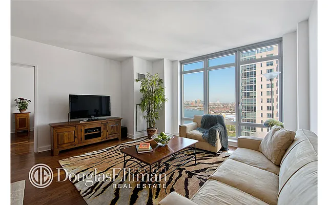 Sold by Douglas Elliman | media 16