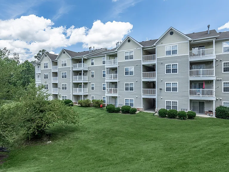 Overlook at Falling Creek Apartment Homes — Photo 23