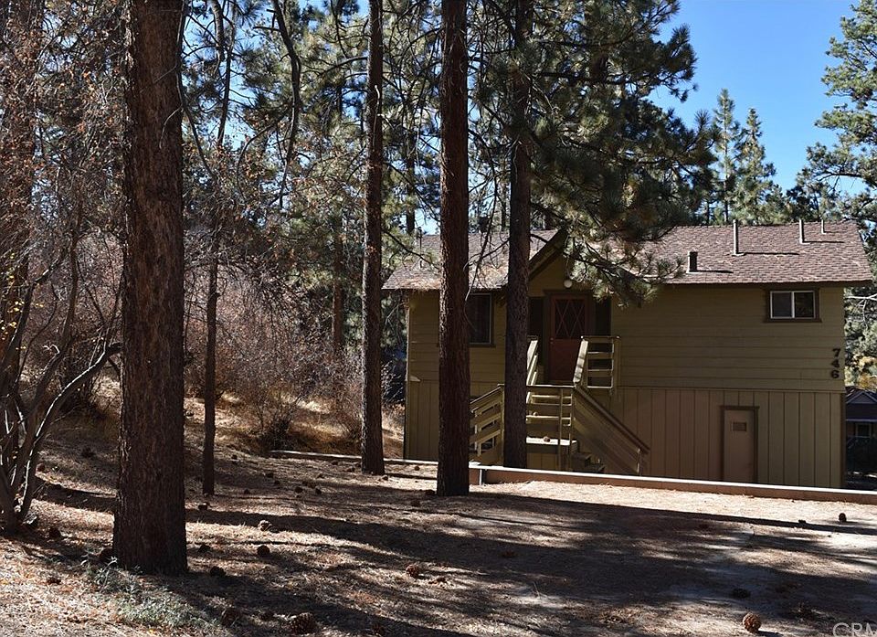 1st image of 746 Silvertip Dr