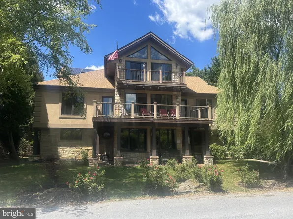 322 Olde Meadow Ln, Hershey, PA 17033