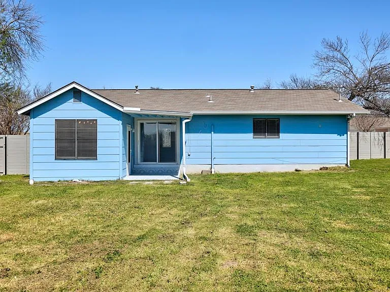 801 Salem Ln — Photo 26
