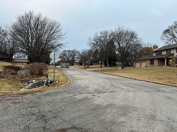 5th image of 1850 E Bermuda Dr