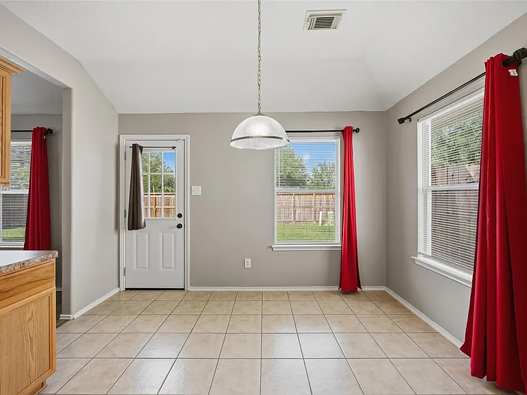 2734 Trinity Glen Ln — Photo 9