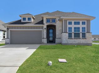 106 Heidi Hl, Castroville, TX 78009