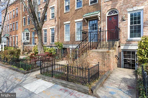 1949 Calvert St NW #E Photo 1