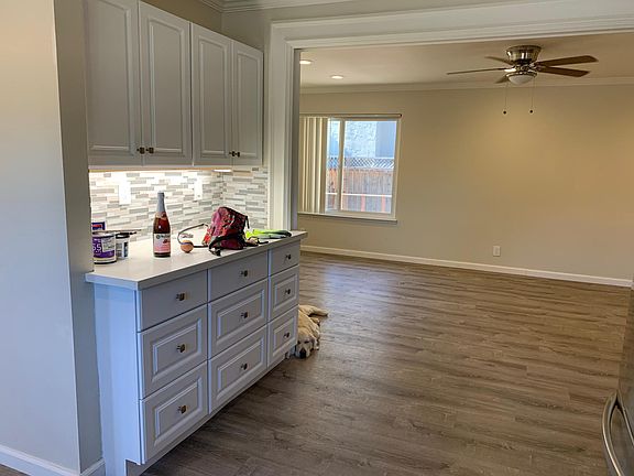3rd image of 1097 Gruwell Pl