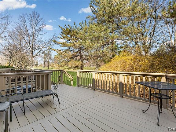 2nd image of 630 Ashley Cir