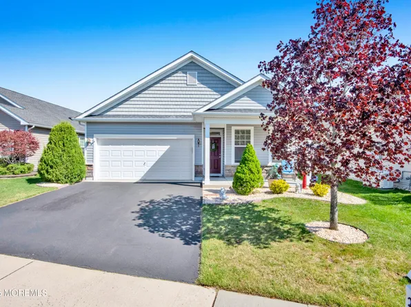 31 Heath Lane, Jackson, NJ 08527