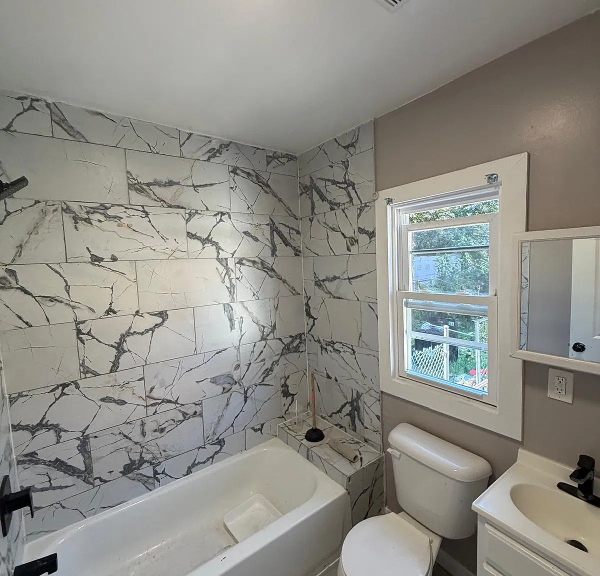 4 bed, $2,800 — Photo 4