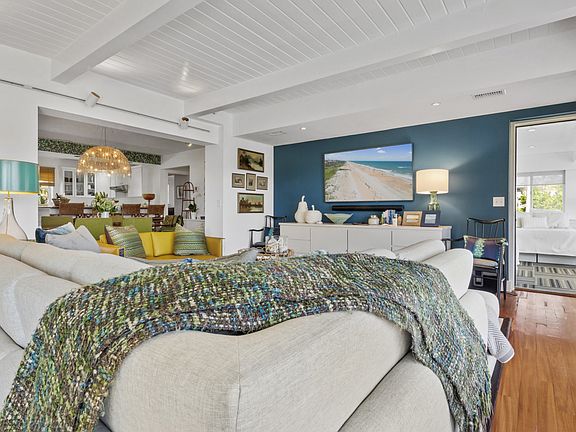 3rd image of 325 San Juan Dr