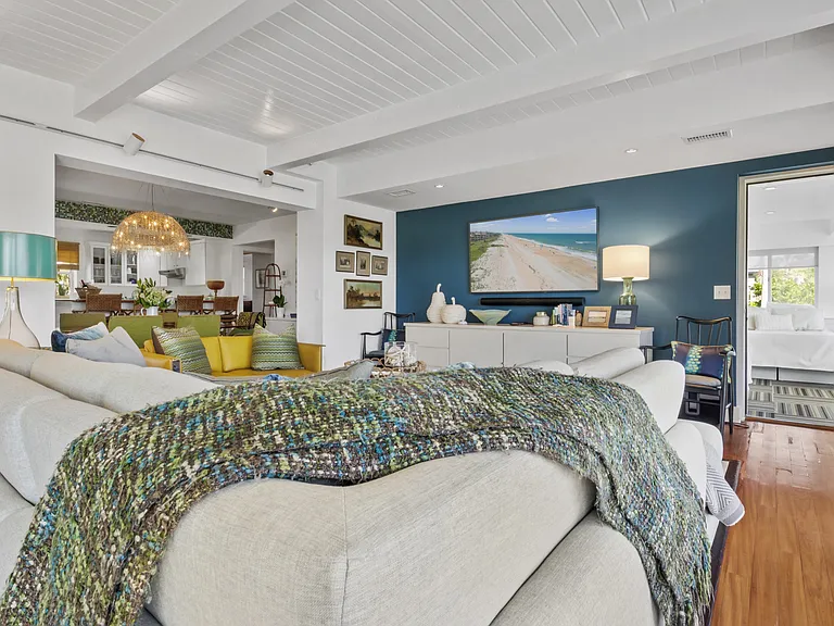 325 San Juan Dr — Photo 3