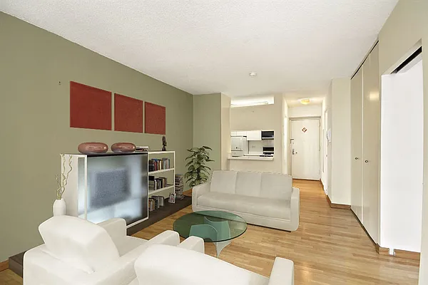 Rented by Corcoran | media 32