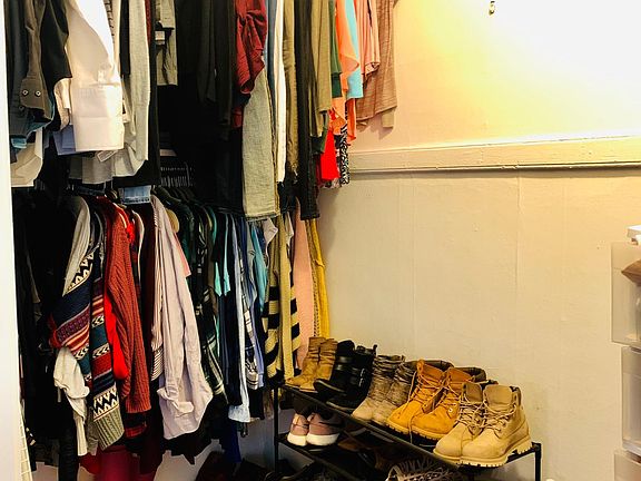 5th image of 533 W Wellington Ave APT 25